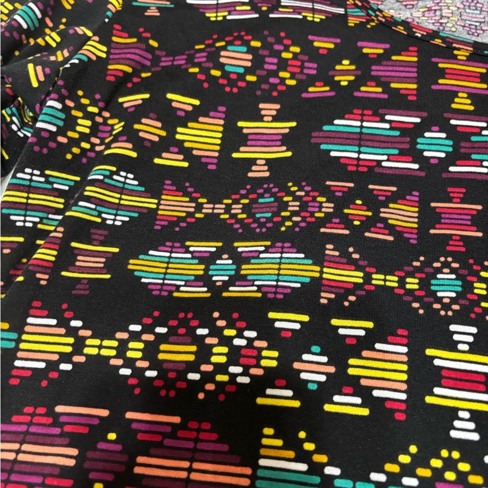 LuLaRoe Lynnae Top with Multicolor Aztec Print - Picture 2 of 3